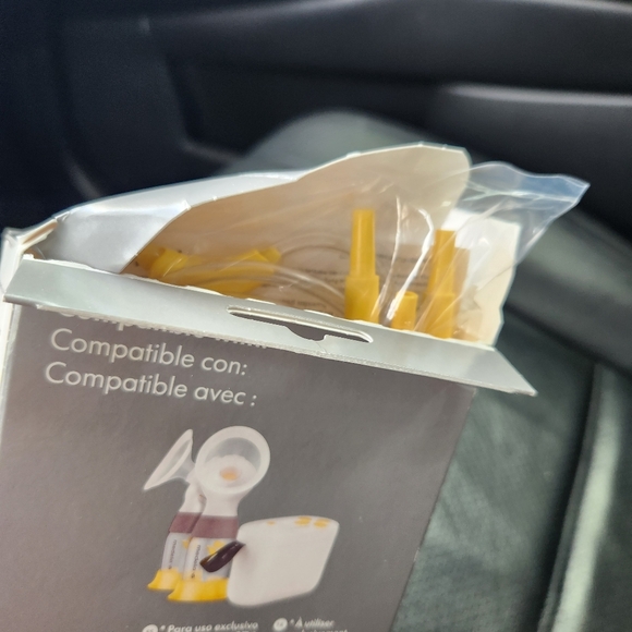 Medela Pump In Style Spare or Replacement Tubings - Picture 8 of 13